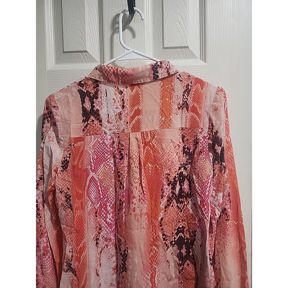 Worthington Silk Blouse Womens Small Pink Coral Snake Print Button‎ Front - Picture 8 of 10
